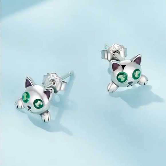 Sterling Silver Glow In The Dark Cat Stud Earrings - Picture 3 of 5